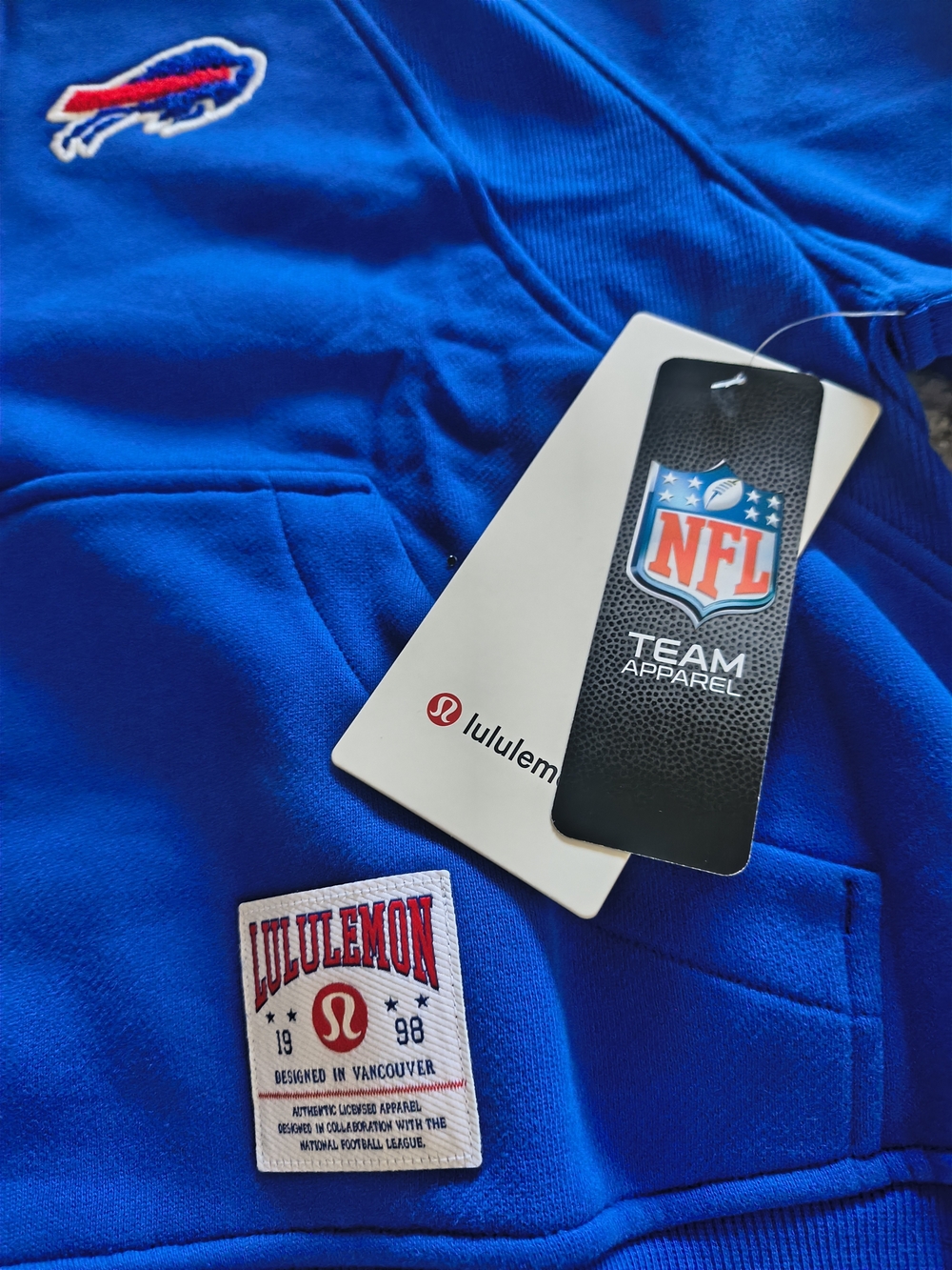 lululemon athletica Blue Buffalo NFL Cropped Half-Zip Hoodie - Picture 3 of 10